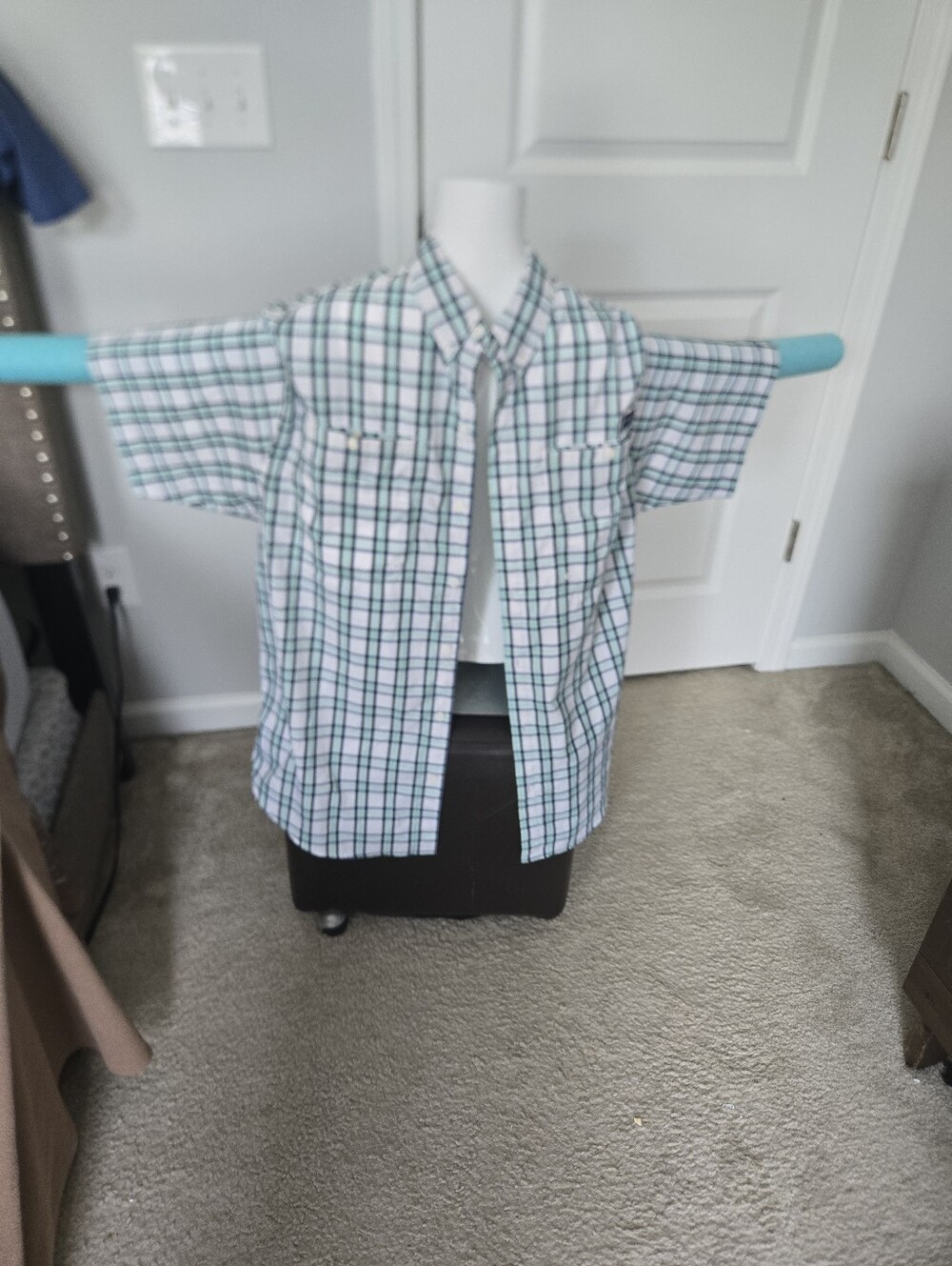 Columbia PFG Men's Lg  Green/white Checked Short Sleeves Shirt